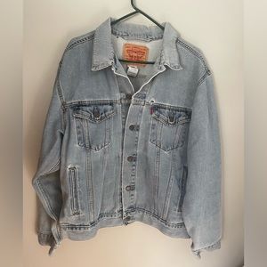 Levi’s Light Wash Denim Jacket Men’s Size Large